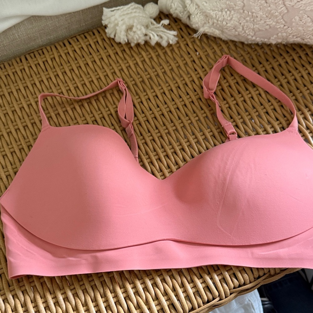 Elegant Pink Seamless Bra